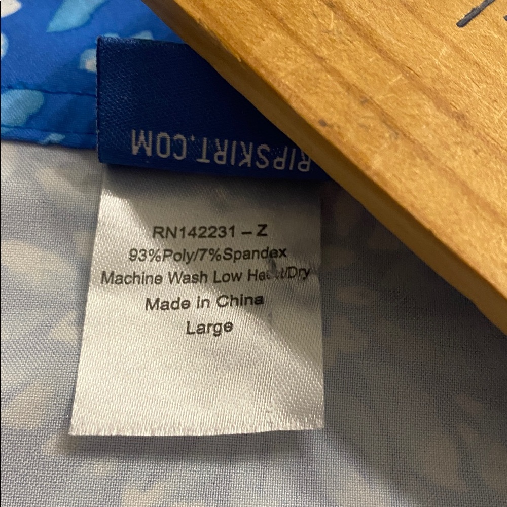 Rip Skirt Size LARGE Blue Floral Print Wrap Resort Vacation Activewear Tropical - Picture 7 of 8